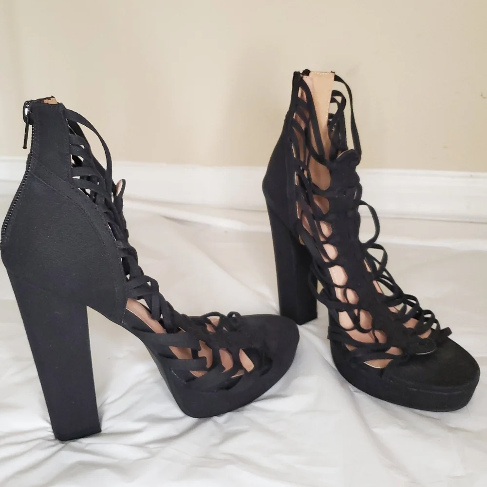 Black Caged heels - Picture 3 of 3